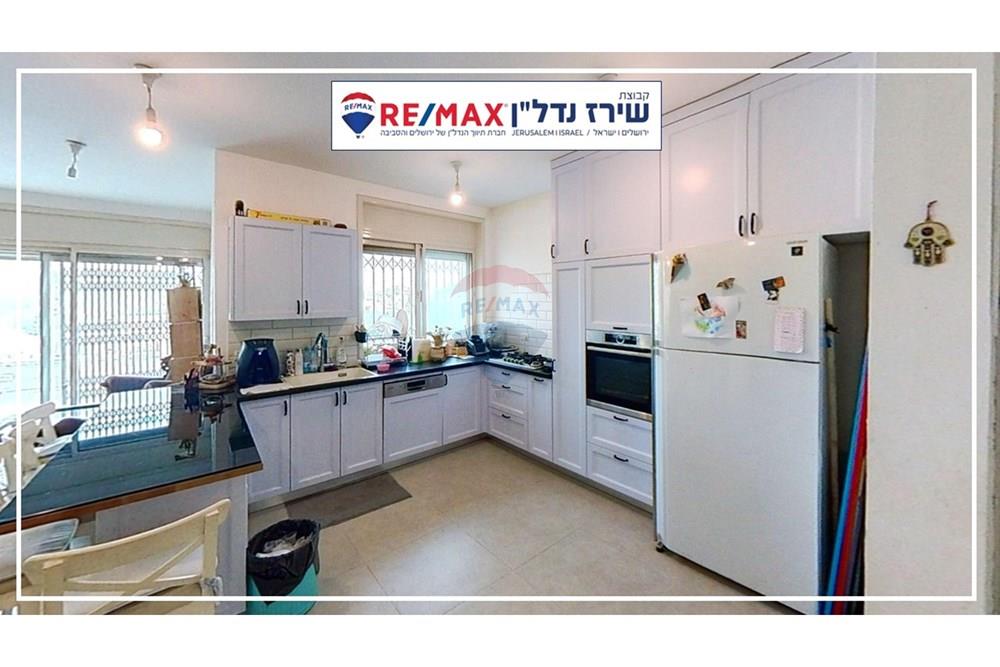 Apartment for Sale in מבשרת ציון - Image 5