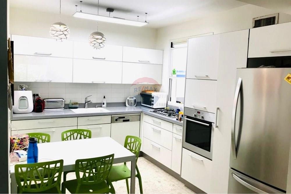 Apartment for Sale in Herzliya - Image 4
