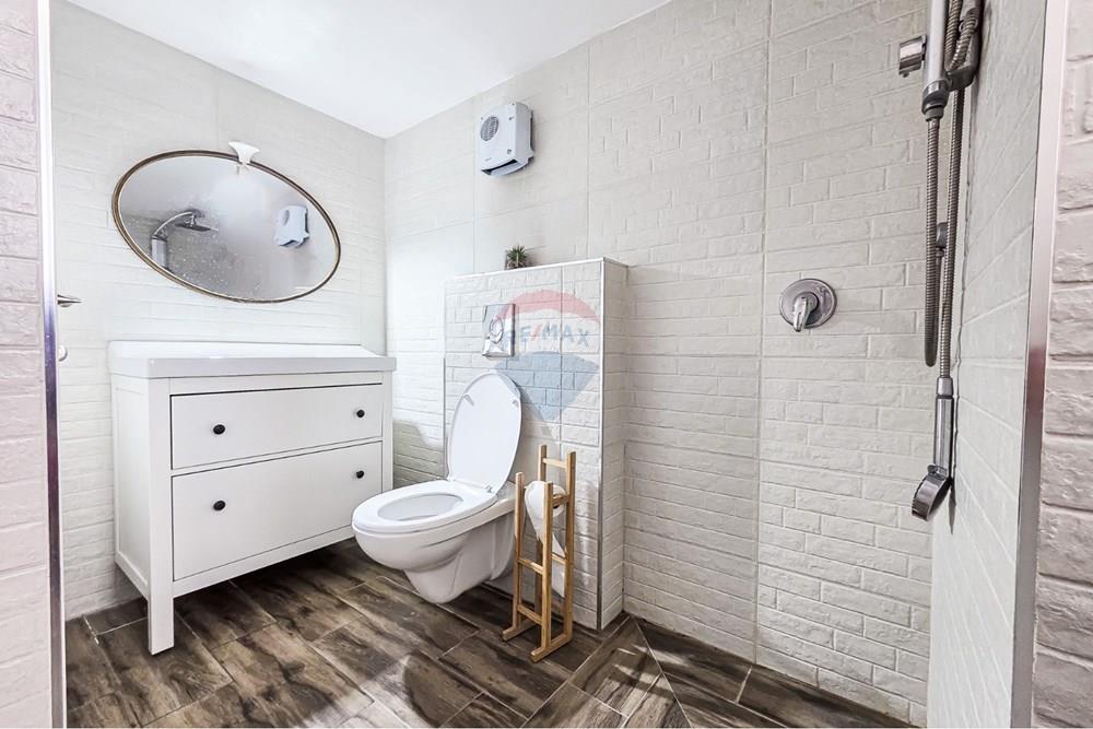 Apartment for Sale in קרית מוצקין - Image 6