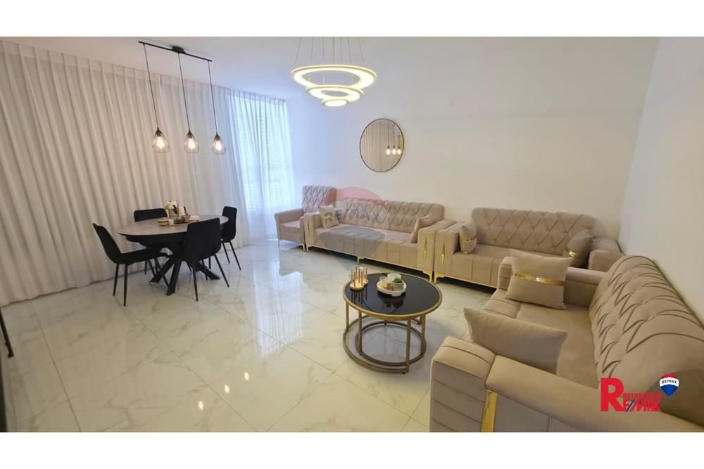Apartment for Sale in Holon - Image 2