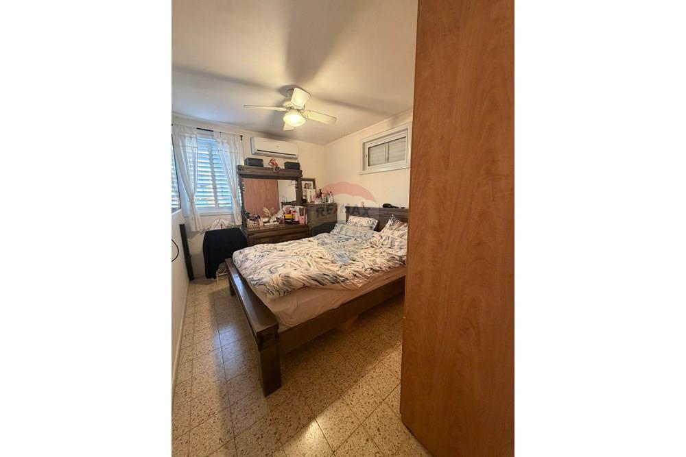 Apartment for Sale in Tel Aviv - Image 7