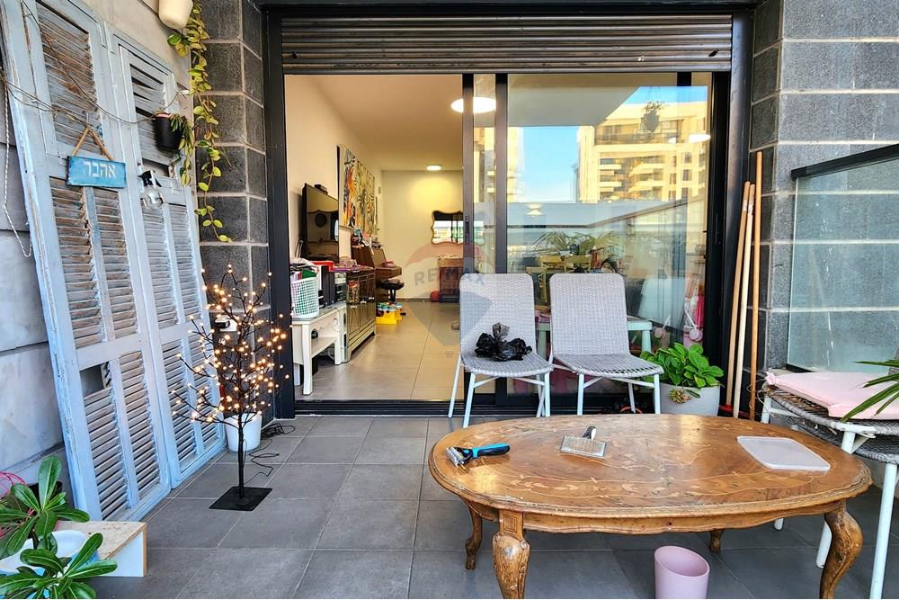 Apartment for Sale in Herzliya - Image 1
