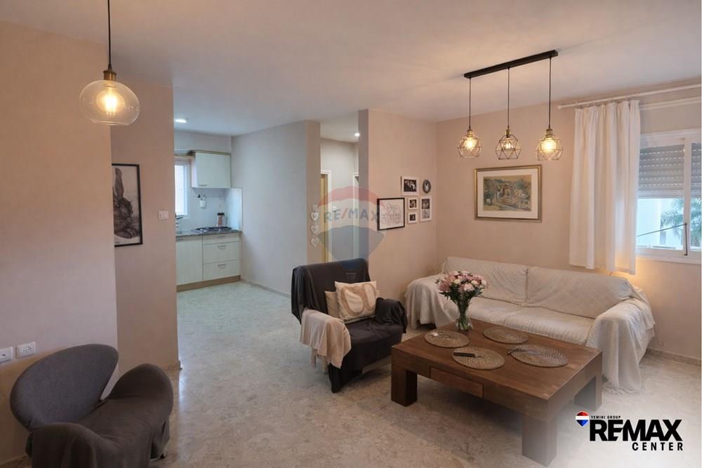 Apartment for Sale in Rishon LeZion - Image 2