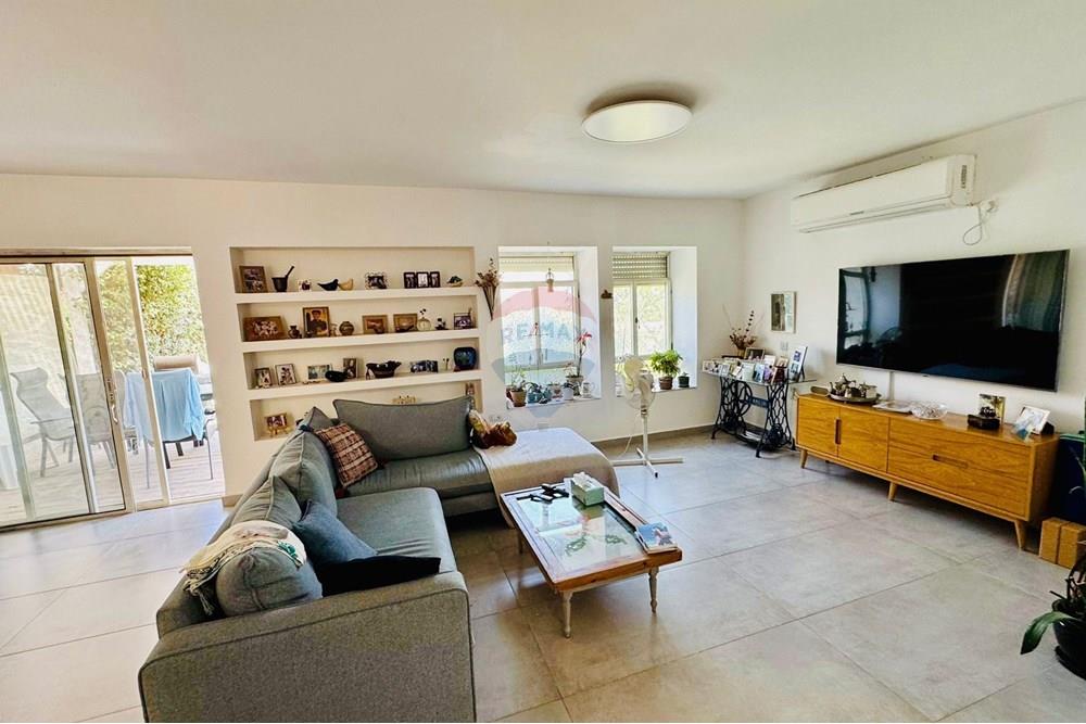 Apartment for Sale in Karmiel - Image 1