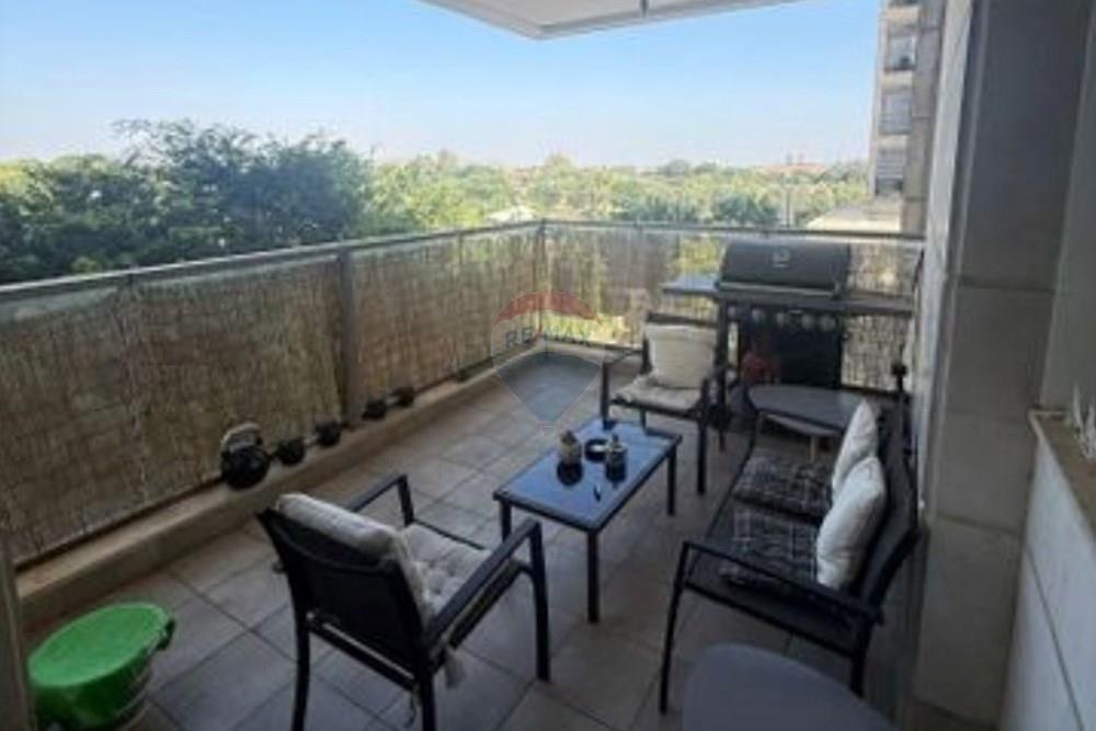 Apartment for Sale in Tel Aviv - Image 1