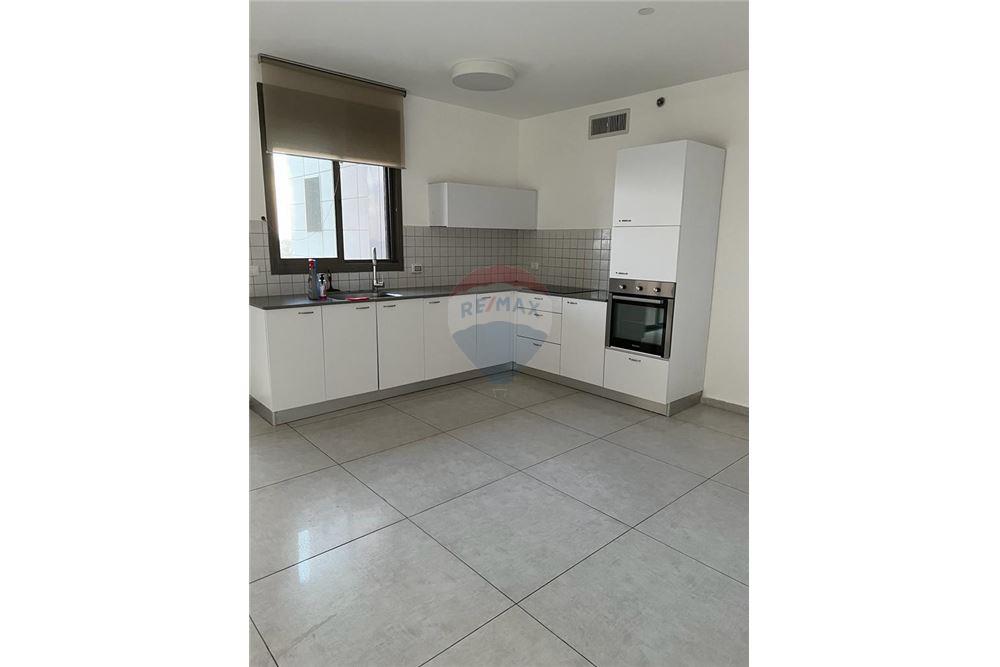 Apartment for Sale in אור עקיבא - Image 3