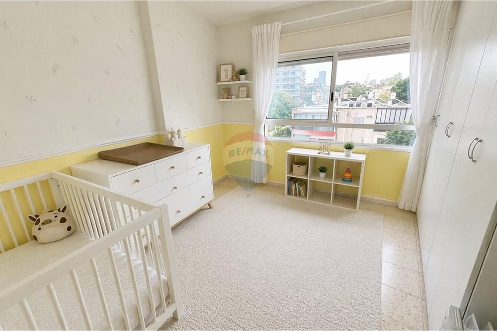 Apartment for Sale in Givatayim - Image 4