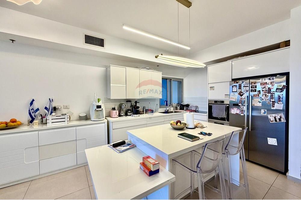 Apartment for Sale in Netanya - Image 4