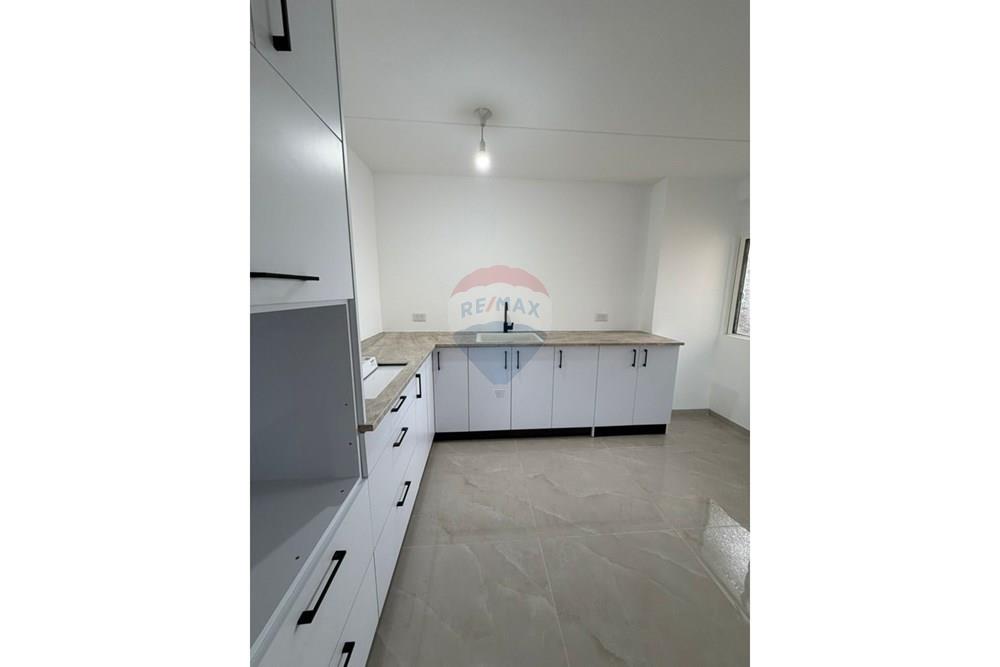 Apartment for Sale in Kiryat Yam - Image 3