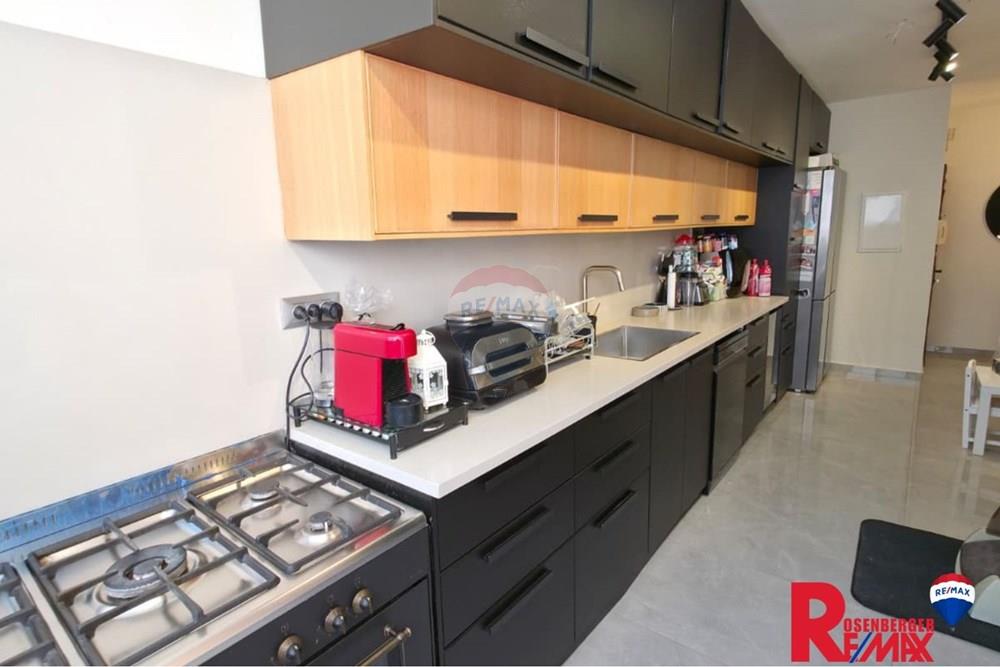 Apartment for Sale in Rishon LeZion - Image 5