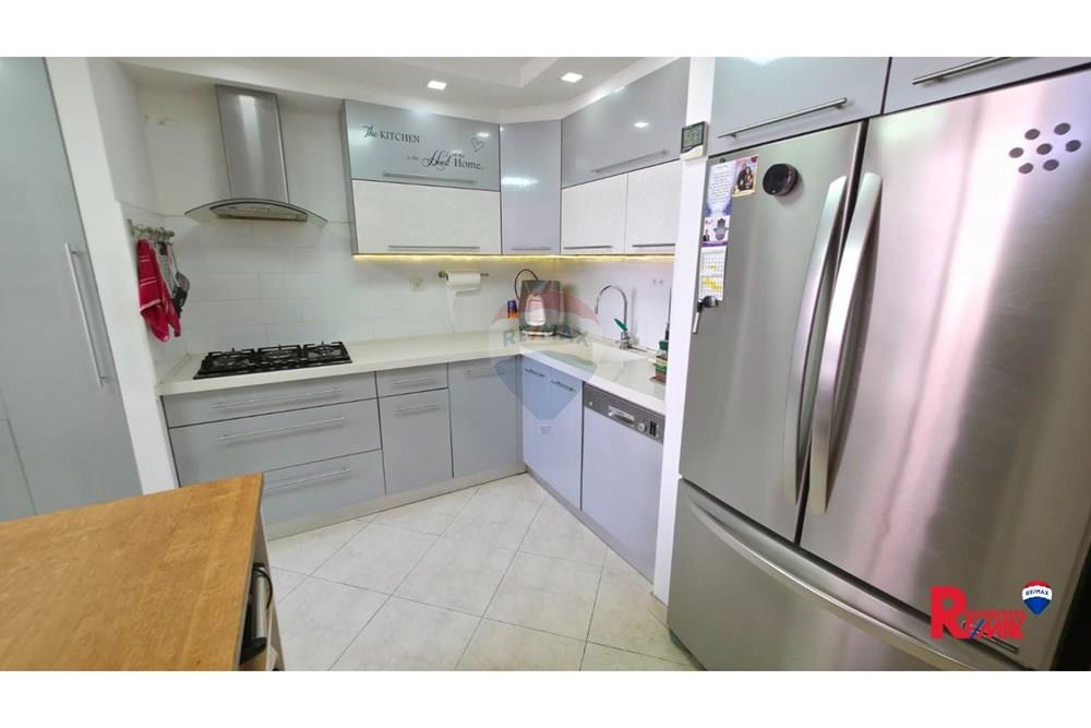 Apartment for Sale in Rishon LeZion - Image 5