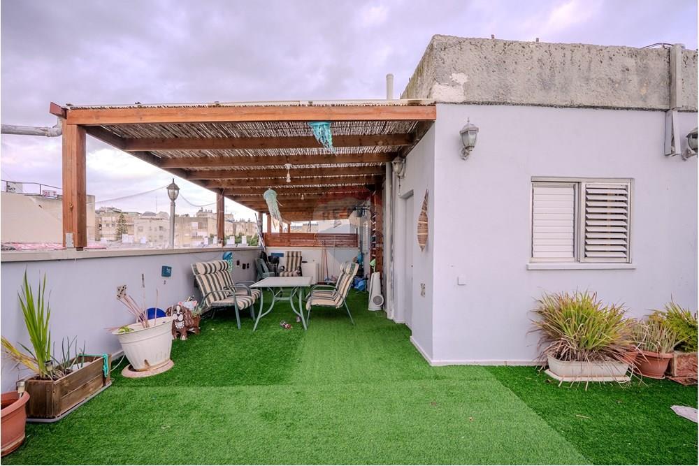 Apartment for Sale in Petah Tikva - Image 1