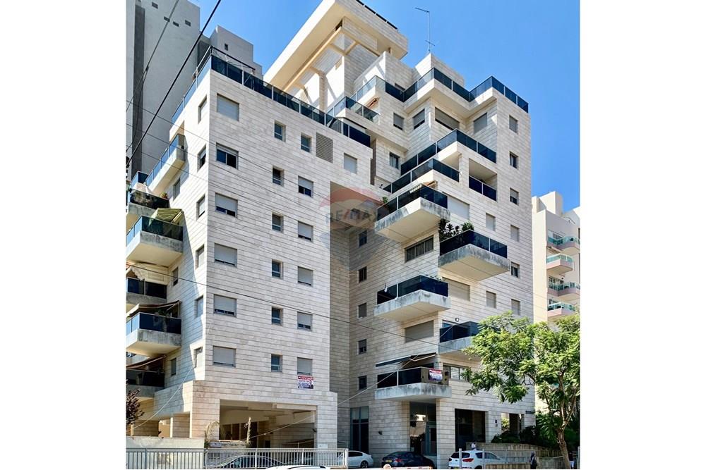 Apartment for Sale in Netanya - Image 7