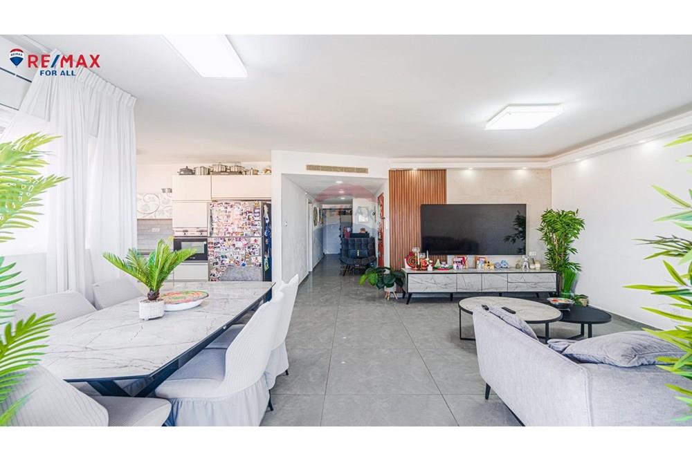 Apartment for Sale in Ashkelon - Image 5