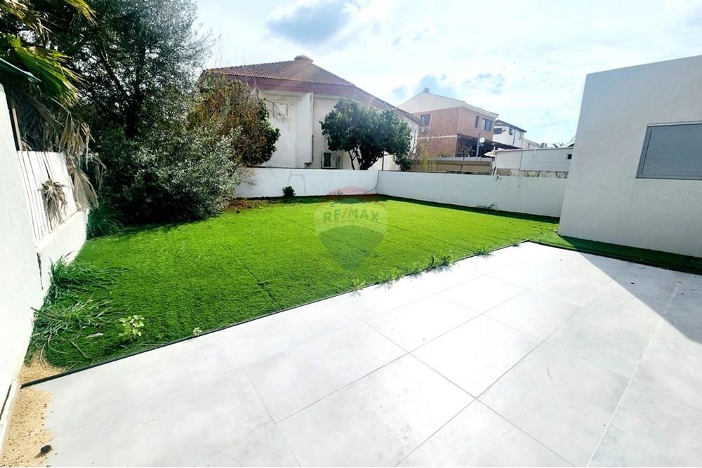 House for Sale in Sderot - Image 3