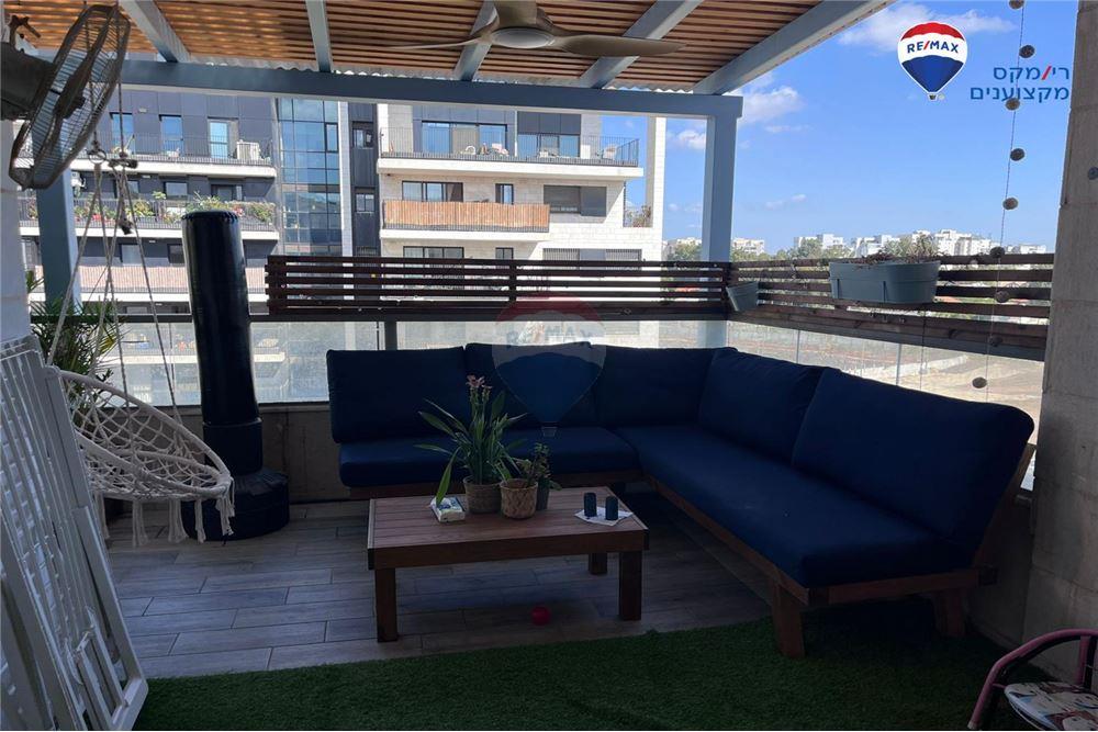 Apartment for Sale in Hadera - Image 4