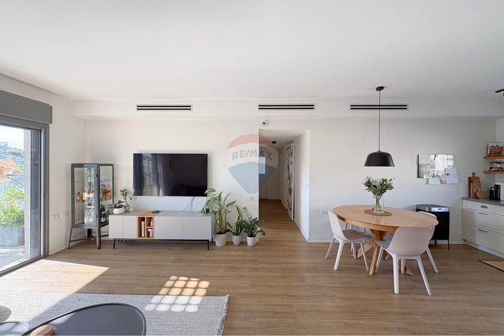 Apartment for Sale in Modi'in - Image 2
