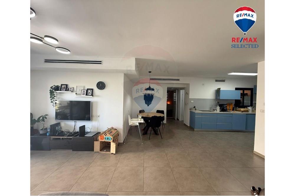 Apartment for Sale in Haifa - Image 7