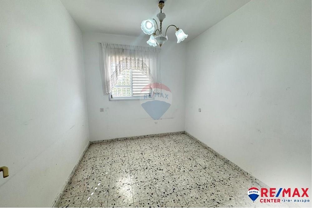 Apartment for Sale in Holon - Image 5