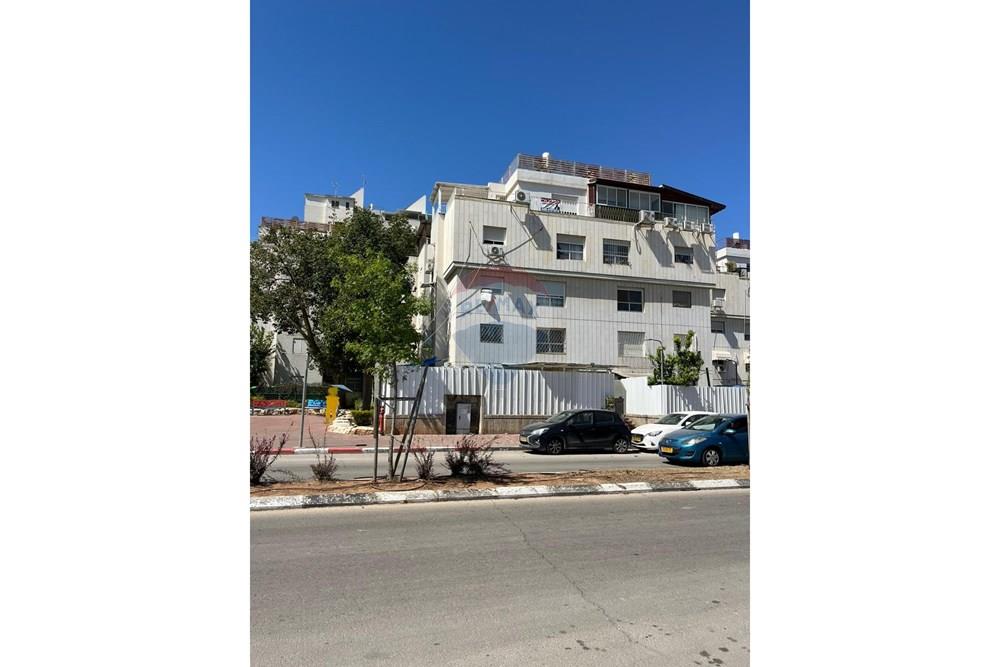 Apartment for Sale in Unknown City - Image 1