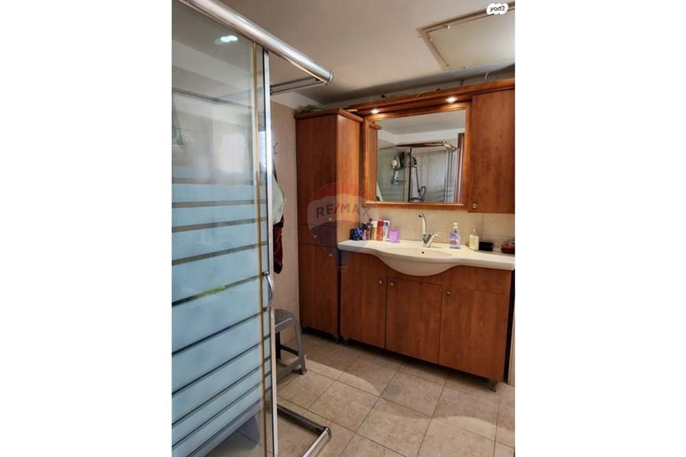 Apartment for Sale in Lod - Image 4