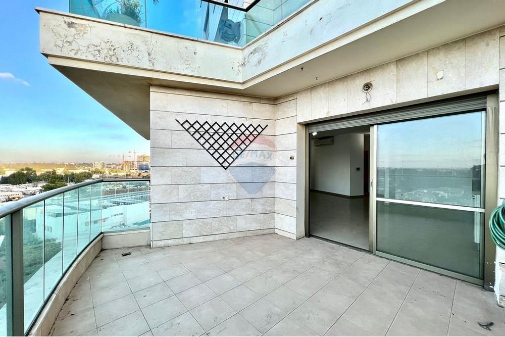 Apartment for Sale in Netanya - Image 6