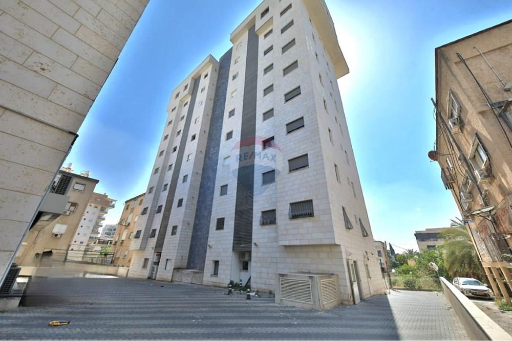 Apartment for Sale in קרית אתא - Image 7