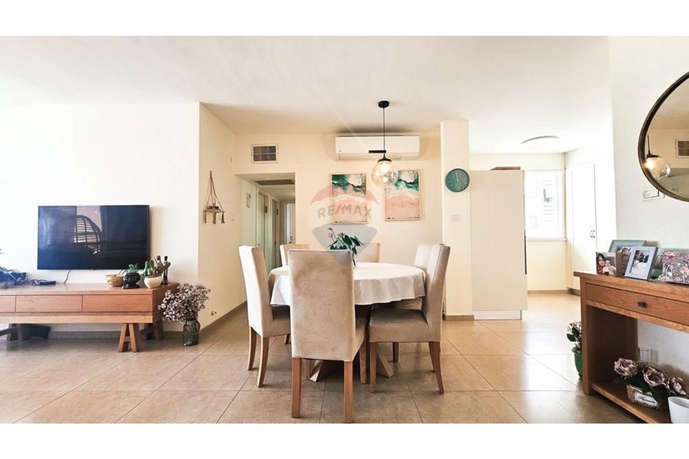 Apartment for Sale in Ashdod - Image 4