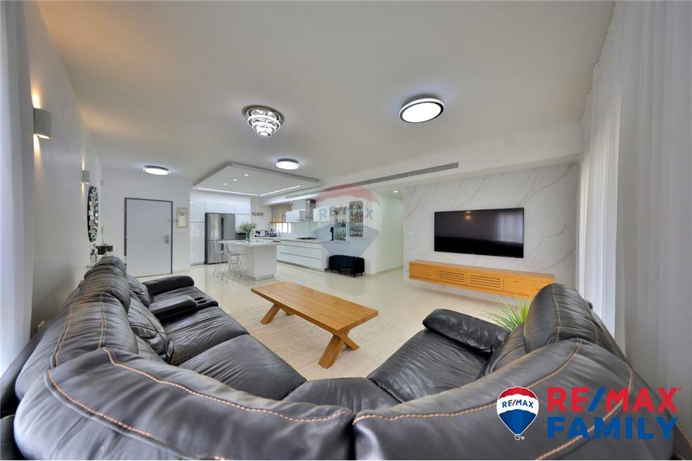 Apartment for Sale in קרית אתא - Image 5