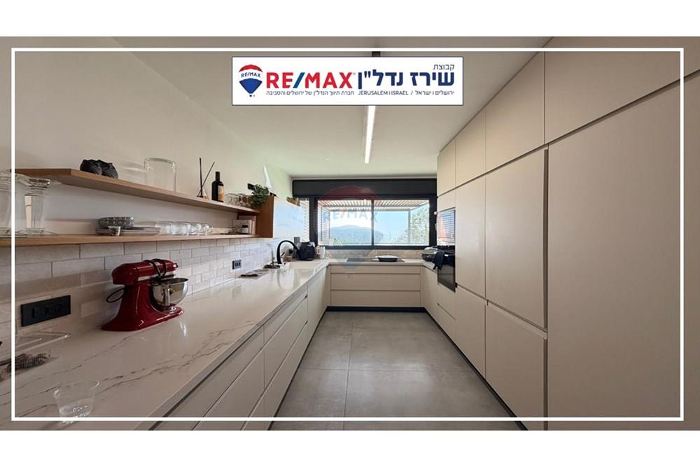 House for Sale in מבשרת ציון - Image 6