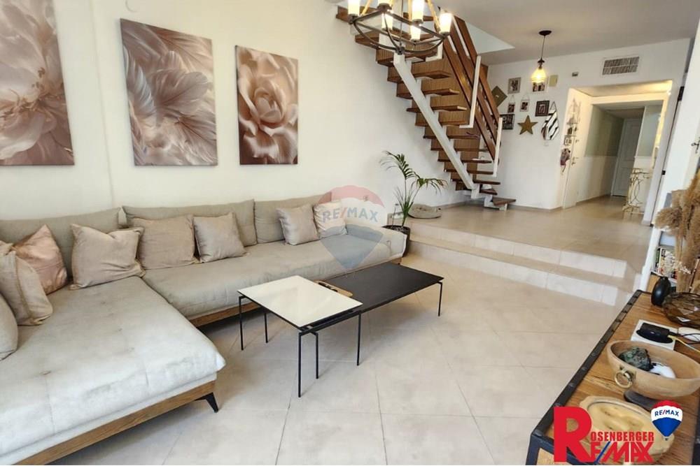 Apartment for Sale in Rishon LeZion - Image 2