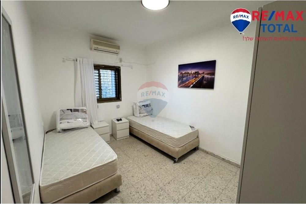 Apartment for Sale in Holon - Image 3