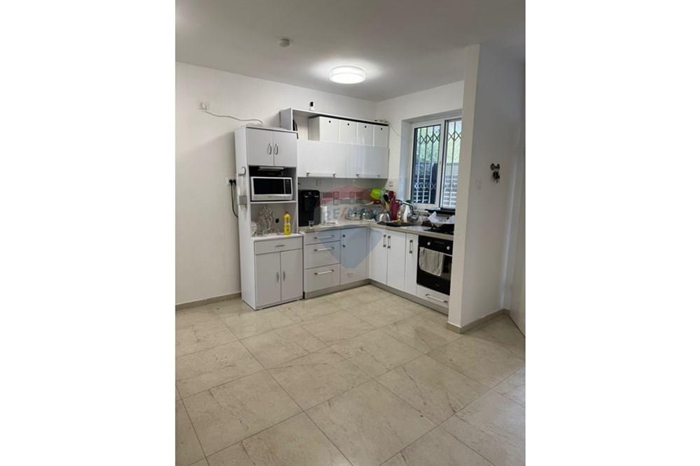 Apartment for Sale in Ashkelon - Image 7