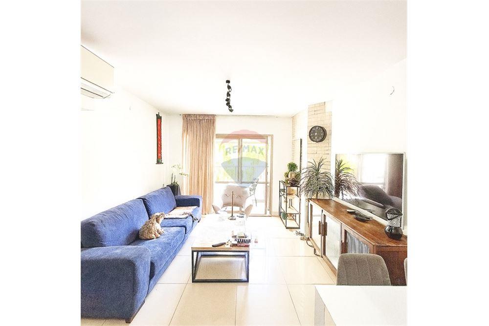 Apartment for Sale in Tel Aviv - Image 1