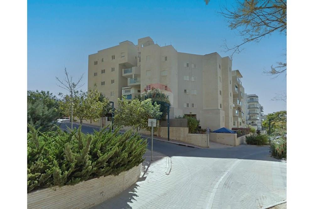Apartment for Sale in Beer Sheva - Image 1