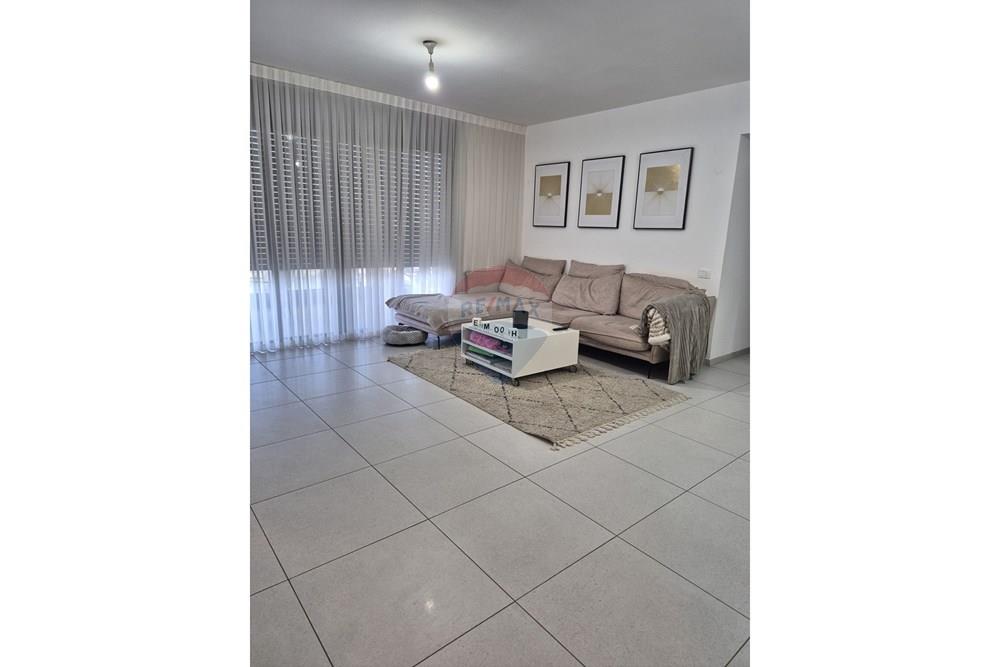 Apartment for Sale in Nahariya - Image 2