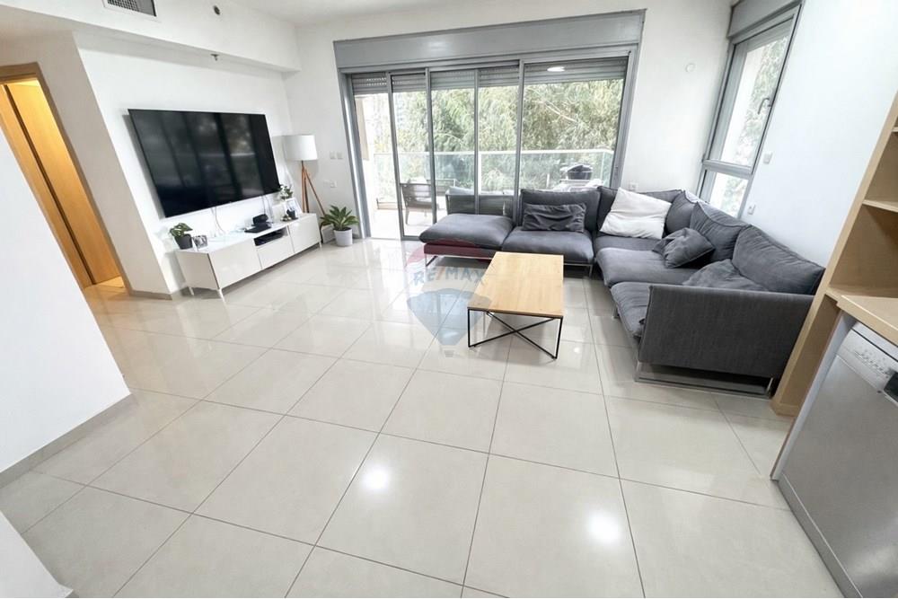Apartment for Sale in Tel Aviv - Image 1