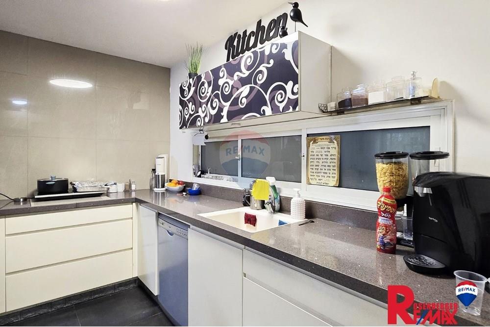 Apartment for Sale in Holon - Image 5