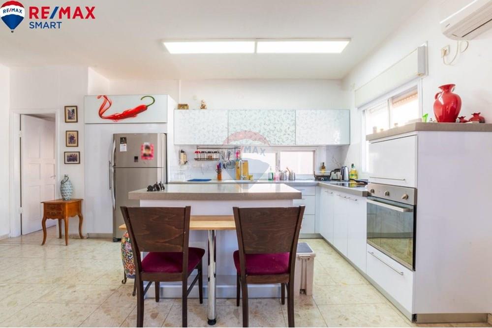 Apartment for Sale in קרית אתא - Image 2