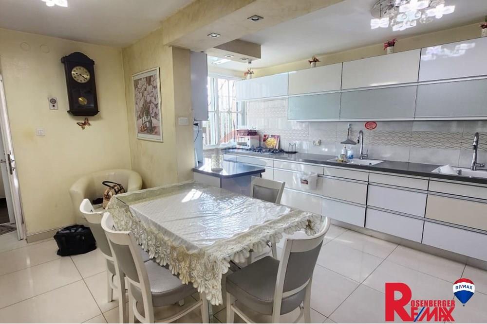 Apartment for Sale in Tel Aviv - Image 5