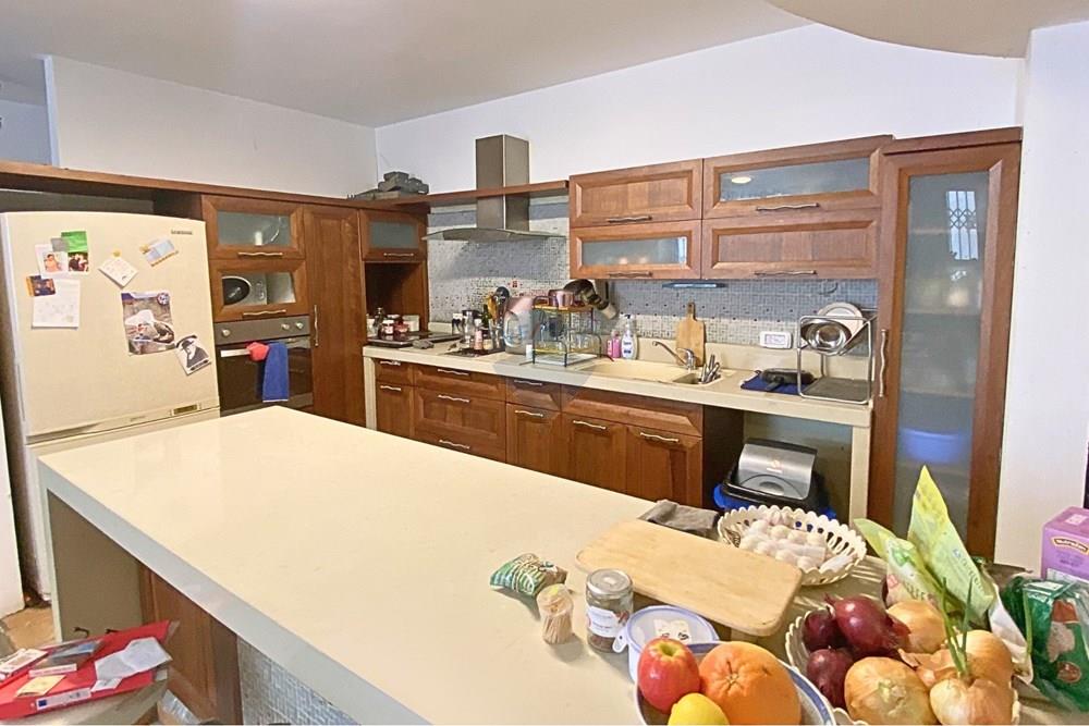 Apartment for Sale in Tel Aviv - Image 2