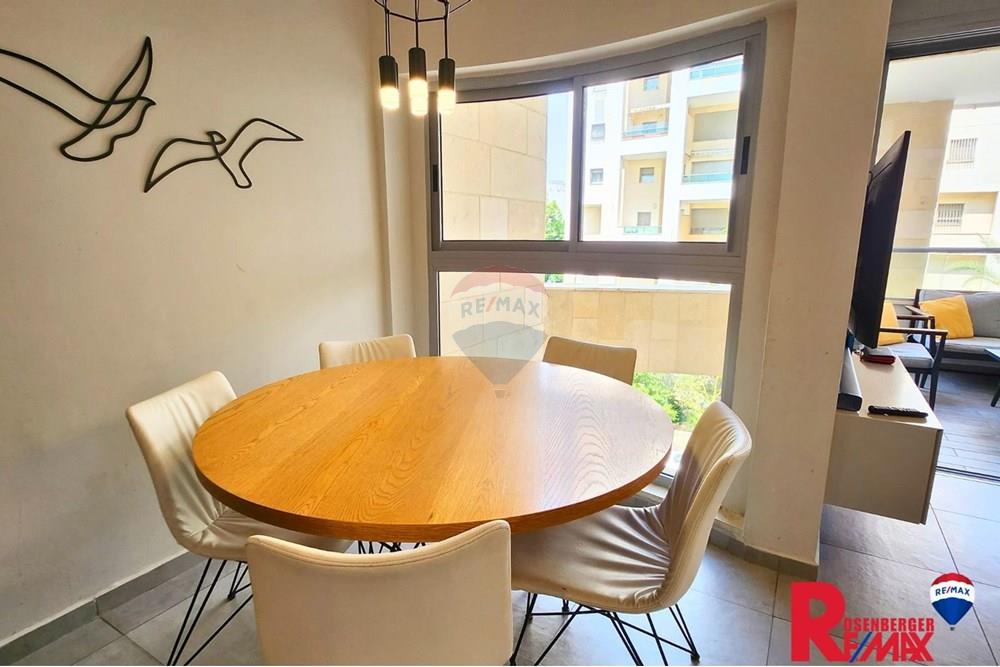 Apartment for Sale in Holon - Image 3
