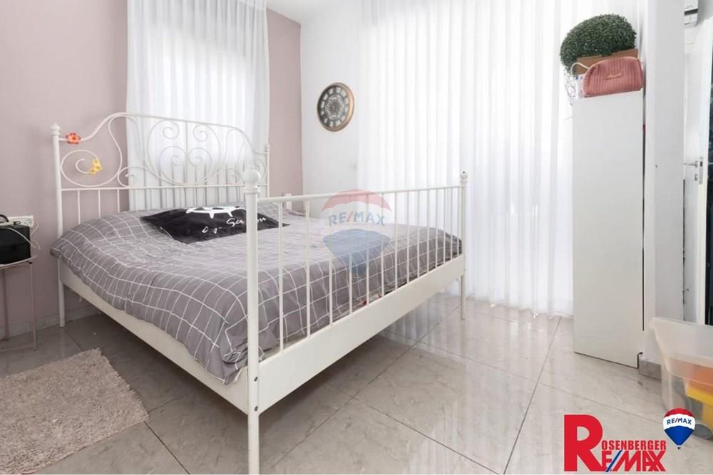 Apartment for Sale in Bat Yam - Image 2