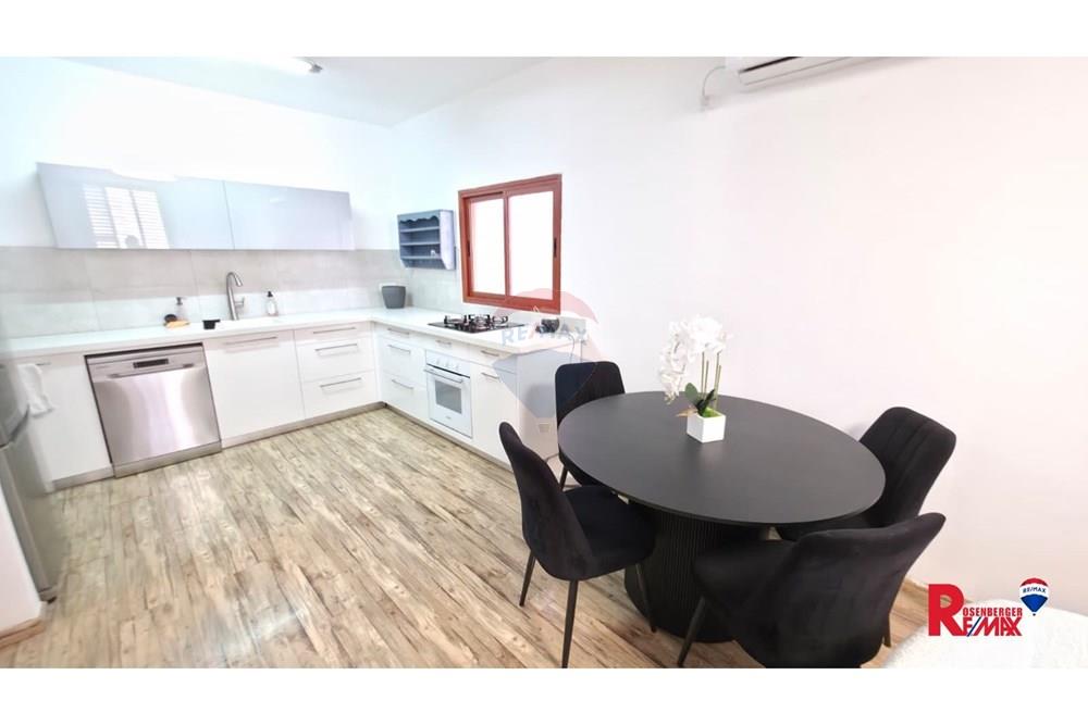Apartment for Sale in Bat Yam - Image 4