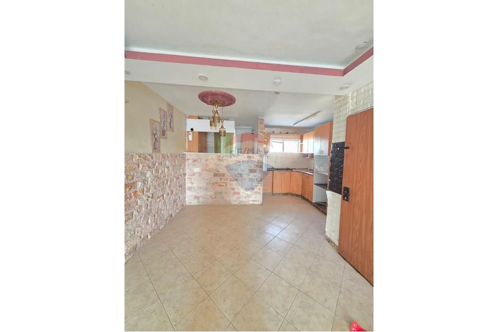 Apartment for Sale in Lod - Image 1