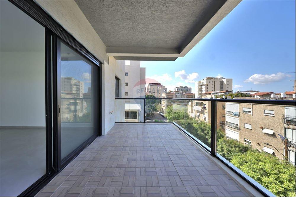 Apartment for Sale in קרית ביאליק - Image 7