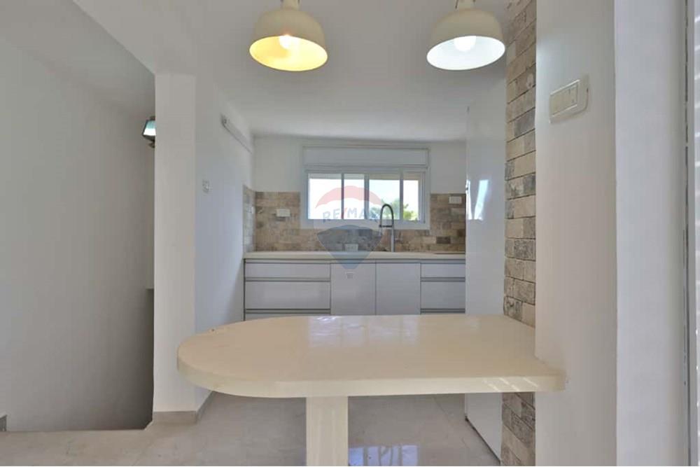 Apartment for Sale in Haifa - Image 3
