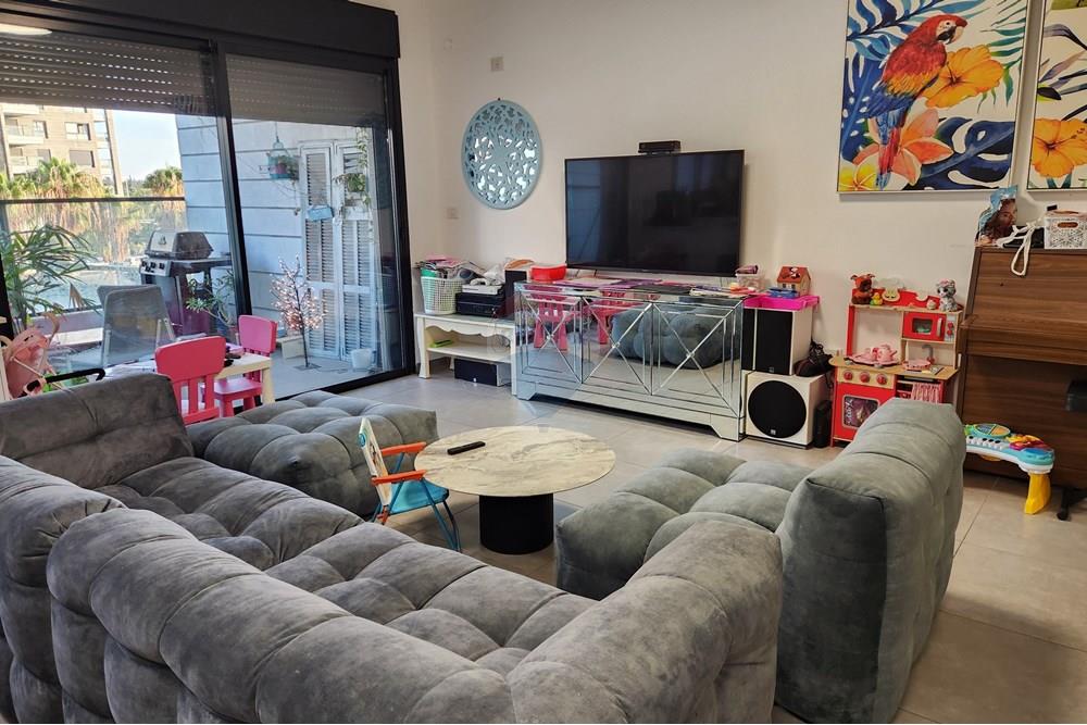 Apartment for Sale in Herzliya - Image 3
