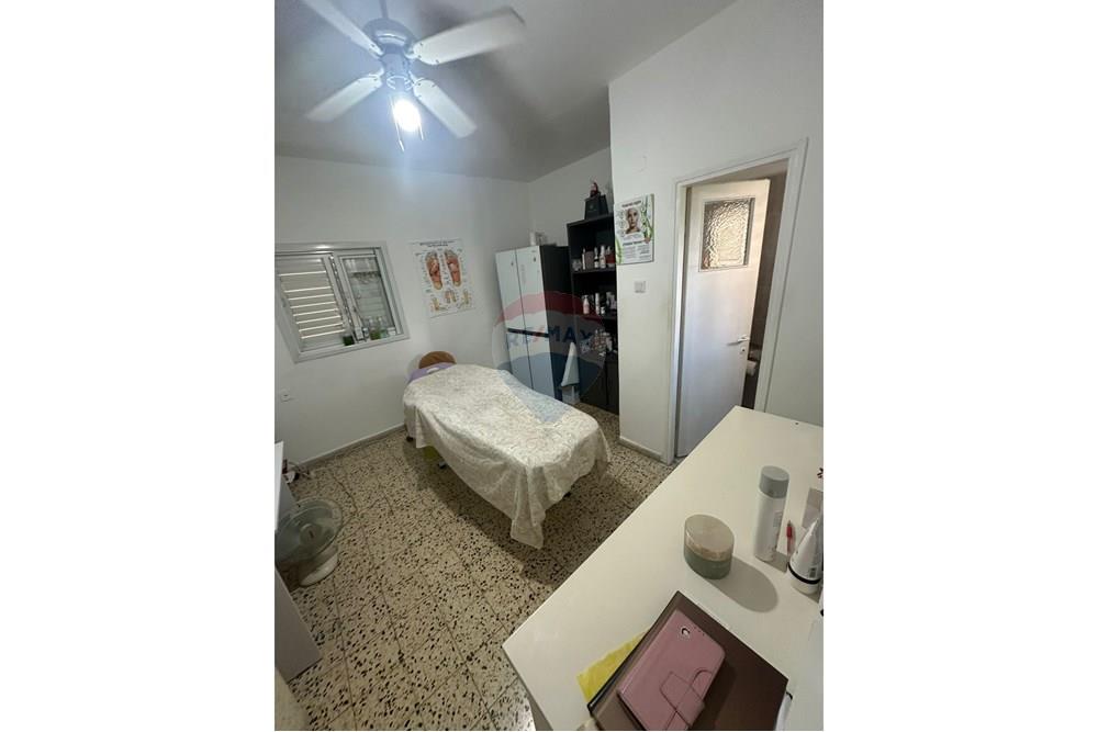 Apartment for Sale in Rishon LeZion - Image 4