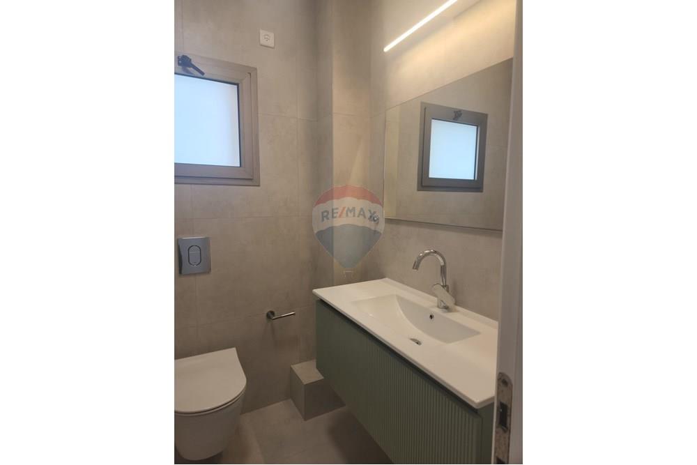 Apartment for Sale in Tel Aviv - Image 4